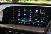 14.5インチのMMIタッチディスプレイ。「Android Automotive OS」を用いた最新のインフォテインメントシステムが搭載されており、通信によるコンテンツの更新にも対応している。