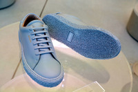 ボルボの「40」シリーズを靴になぞらえるならスニーカーだと、チーフデザイナー（当時）のトーマス・インゲンラート氏は解説した。