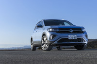 今回の試乗車は2024年秋に導入された最新型の「フォルクスワーゲンTクロス」。「クムホ・エクスタHS52」を装着した。