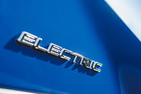レクサスの電動化ビジョン“Lexus Electrified”のドアオープナーとして導入される「UX300e」。電動化技術でリードしてきたレクサスならではの走りが楽しめるという。