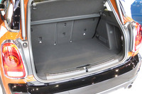 450リッターの容量を持つラゲッジルーム。