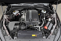 GM最新の2リッター直4ターボエンジン「LSY」。ボア×ストローク＝83.0×92.3mmというロングストローク型で、1500-4000rpmという回転域で350N・mの最大トルクを発生する。