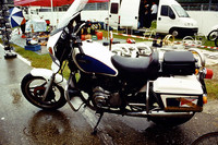 イモラのスワップミートに出品されていた市警察払い下げバイク。ガムテープの下に透ける文字からして元ボローニャ市警察のものだ。