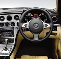 「アルファ159」に、スポーティなワゴンバージョンがラインナップの画像