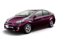 「プリウスPHV」