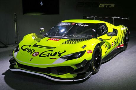 フェラーリがFIAの「グループGT3」規定にそって開発した、新型のレーシングモデル「296GT3」。2023年のニュ...