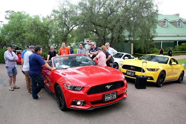 マスタング 右 ハンドル