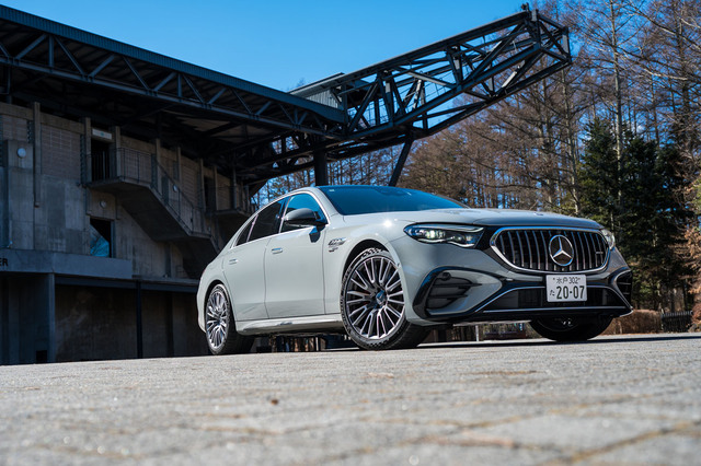 メルセデスAMG E53ハイブリッド4MATIC＋（4WD/9AT）【試乗記