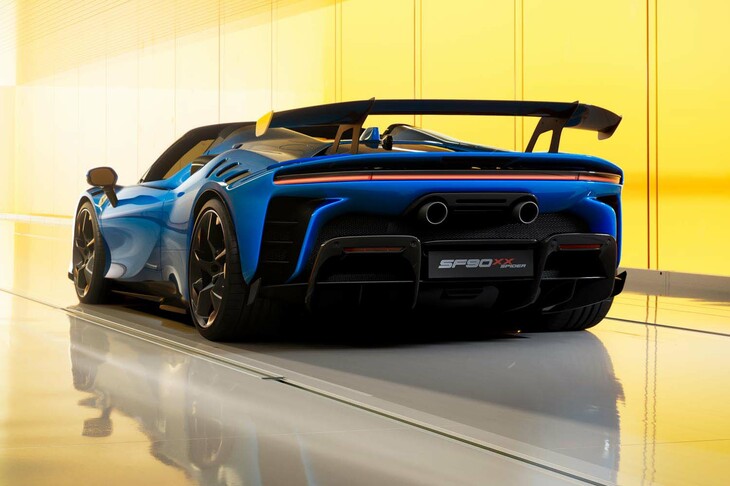 フェラーリSF90 XXスパイダー