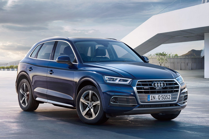 「アウディQ5 2.0 TFSIクワトロ スポーツ」