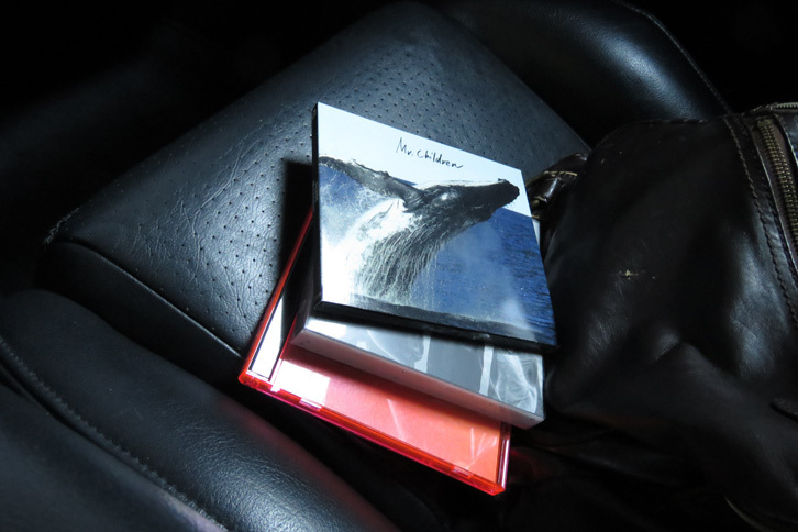 ちなみに上述のソニー製オーディオは、あまりに古くて音源再生がCDでしかできない。まあでも、いちいちCDを入れ替える作業がなんだか懐かしいので、当分はこのままでいいかな。