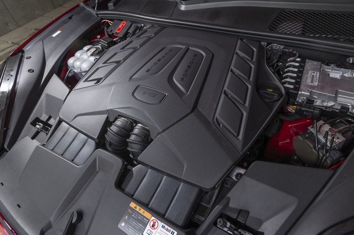 ポルシェ・カイエンGTSクーペ