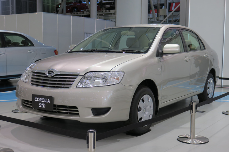 2006年式の9代目「トヨタ・カローラ」。