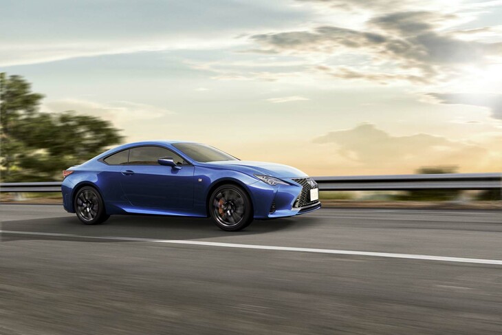 RC300h“Fスポーツ”