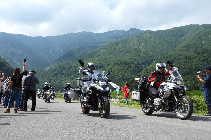 車列で目立つのはやはり「GS」シリーズ。グローバルマーケットでも不動の人気を誇る、アドベンチャーモデルの王者だ。