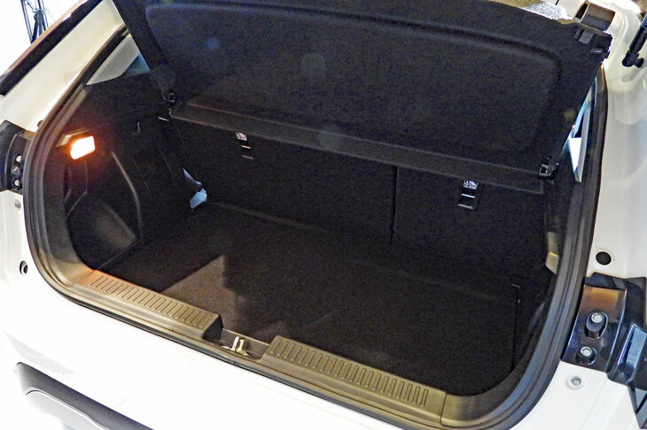 スズキ・フロンクス（ラゲッジスペース）