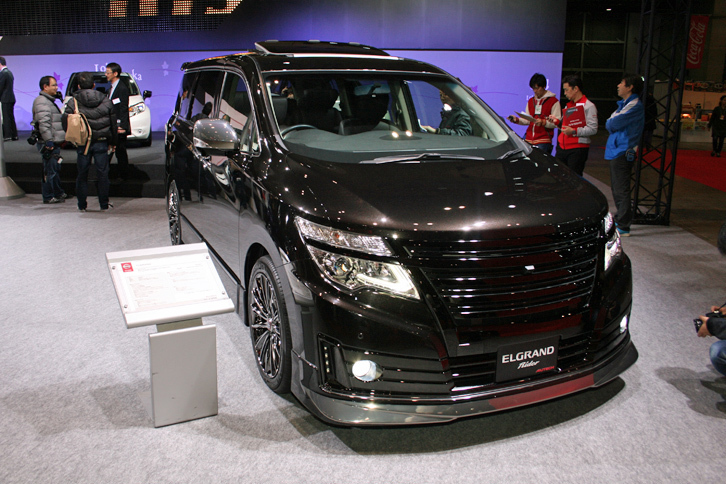 エルグランド ライダー ハイパフォーマンススペック ブラックライン