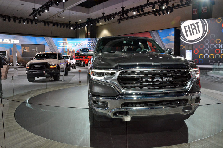 FCAがラインナップするフルサイズピックアップトラックブランドの「ラム」。アメリカでは、今でもこうしたジャンルがクルマの主流となっている。