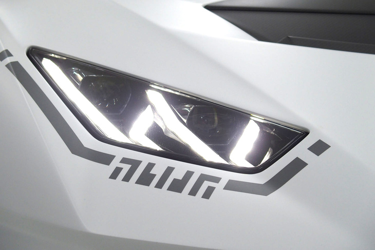 ウラカンSTOタイムチェイサー_111100（ヘッドランプ）