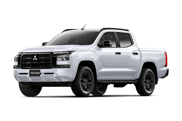 「三菱トライトン」の特別仕様車「ブラックエディション」。写真の外板色は「ホワイトダイヤモンド」。