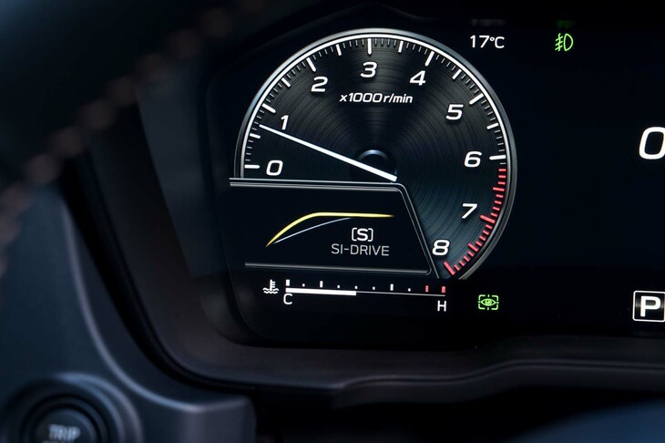 パワートレインの特性を切り替えられる「SIドライブ」。ステアリングスイッチで瞬時に操作可能だが、「峠道を飛ばしでもしない限りは、穏やかな『I』モードで十分」という印象だった。