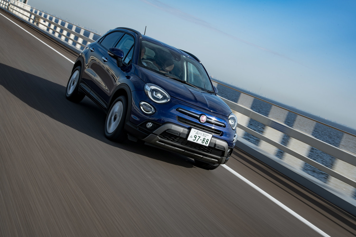 FIAT500Xクロス 純正タッチスクリーンモニター【パスコード無し】送料無料 フィアット、500Xに7インチ大型タッチパネルモニター採用|【業界