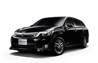 3代目「カローラフィールダー」に、2013年に追加設定されたハイブリッド車。木村拓哉がCMに出演した（今のところ）最後のトヨタ車である。