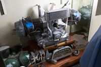 2CVチャールストンの空冷2気筒ユニット。エンジン換装した時に余ったものを展示している。