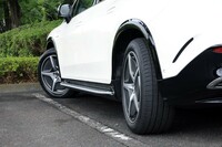 後輪には最大舵角10°の後輪操舵機構を採用。最小回転半径は5.1mとなっている。