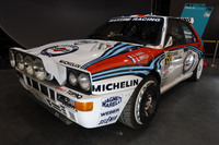 東京都内で開催されたお披露目会には、マルティーニレーシングカラーの「ランチア・デルタHFインテグラーレ エボルツィオーネ」（1992年のWRCツール・ド・コルス仕様）が展示された。