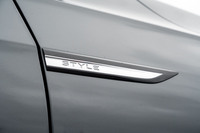 モデルラインナップは、下から「アクティブベーシック」「アクティブアドバンス」「スタイル」「Rライン」の4グレードで構成される。