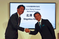 昨年ポルシェと熱戦をくりひろげたトヨタ陣営の北澤重久氏（写真左）も来場。ポルシェ ジャパンの七五三木社長（同右）とトークセッションを行った。