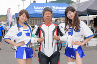 たまたま通り掛かったレースクイーンおふたりと記念撮影。ありがとうございました！