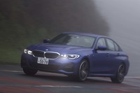 BMW 330i Mスポーツ