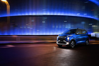 ほった：「ミニバンやSUVはもちろん、軽自動車にまで使えるんだから、『ダイナミックシールド』は想像以上に融通の利くデザインコンセプトだったんですね」
	永福：「最初に見たときは、そんなこと思いもしなかったけどね」