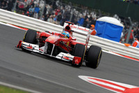 今回のレギュレーション変更がもっともポジティブに働いたとされるフェラーリ。アロンソは予選3位から2回目のタイヤ交換時にトップにのぼりつめ、以降はハイペースで飛ばしチェッカードフラッグまで走り抜けた。（Photo=Ferrari）