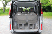 「G」のラゲッジルームの様子。（写真をクリックすると、2列目ベンチシート車のシートアレンジを見ることができます）