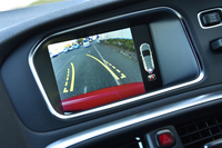 リアビューモニター（標準装備）の表示画面。
    