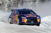 雪道を駆け抜けるライコネン。F1時代のニックネームは「アイスマン」だが、冬場の路面には悪戦苦闘!?