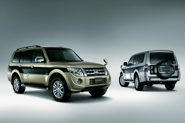 「三菱パジェロ SUPER EXCEED」