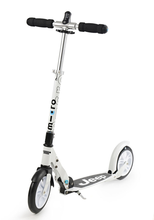 値下げ‼︎マイクロ・ホワイト 【キックボード】（JEEPコラボ非売品） ジープ・レネゲード」の国内導入2周年を記念した限定車発売 【ニュース