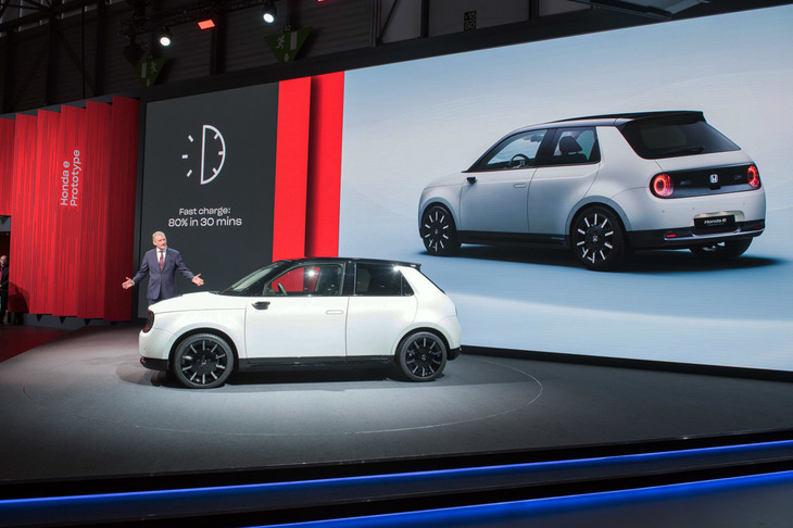 発表会ではホンダモーターヨーロッパ・リミテッドのトム・ガードナー上級副社長が登壇した。