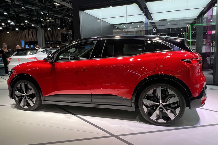 ルノー・メガーヌE-TECHエレクトリック