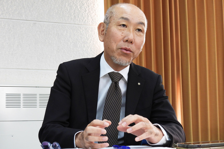 スズキ 商品企画本部 四輪デザイン部 エクステリアグループの高橋秀典氏。