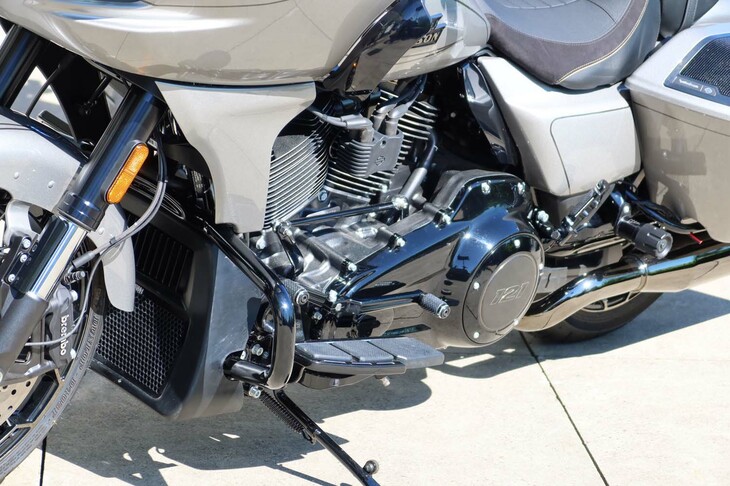 ハーレーダビッドソンCVOロードグライド（エンジン）