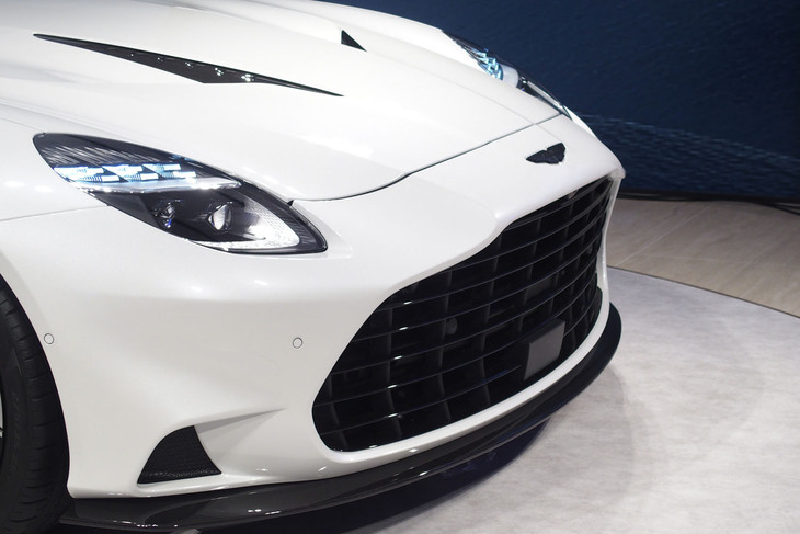 アストンマーティン・ヴァンキッシュ（フロントマスク）