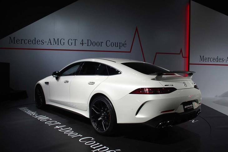 メルセデスAMG GT 4ドアクーペ