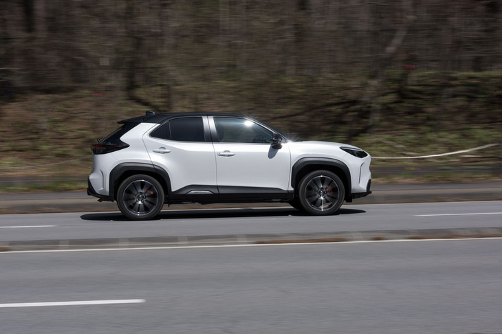 ADAS関連では、下道でも自車周辺の状況を監視し、ドライバーの運転をサポートする「PDA」の採用もトピックだ。