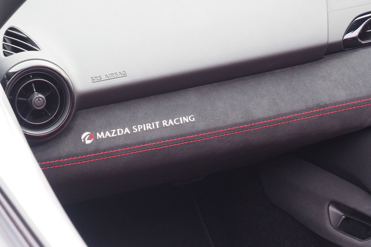 マツダ スピリット レーシング・ロードスター12R（ダッシュボード）