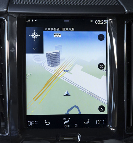 車両の進行方向前方を大きく映し出せるのは、縦型ディスプレイのメリットのひとつだ。写真は、マップが立体的に見える「3D表示」にした状態。